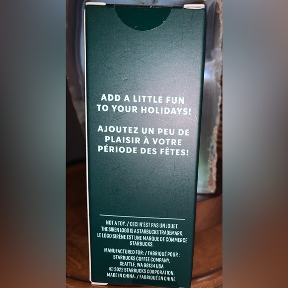 STARBUCKS-2022 limited edition golden stud bling cup keychain— $4.99 ships :> - Picture 3 of 4